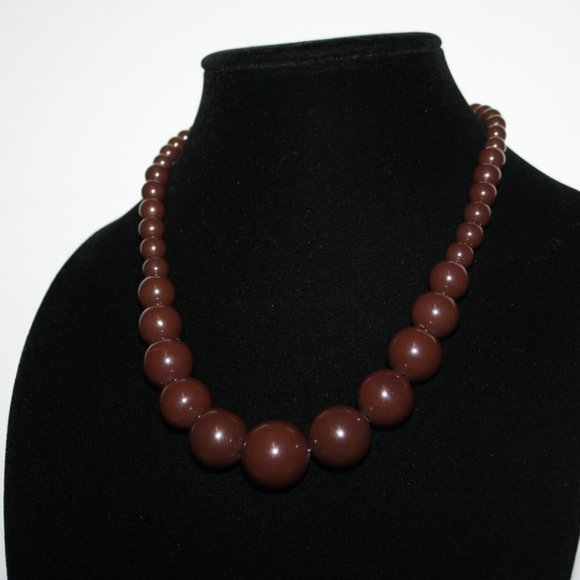 Chunky brown beaded necklace 18"`